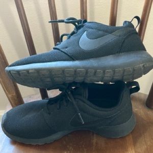 Nike running shoes-great condition